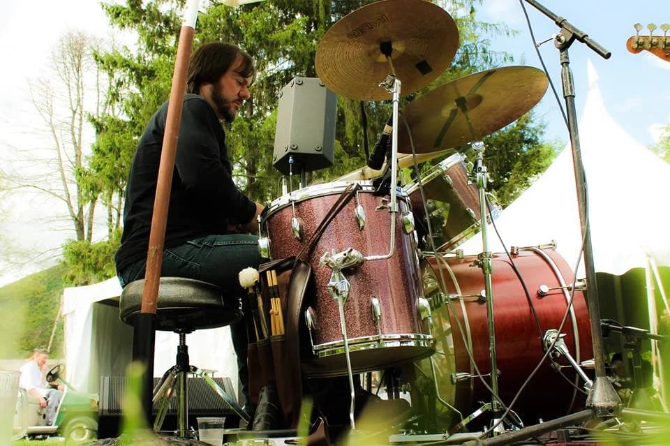 Jeff Berlin performing